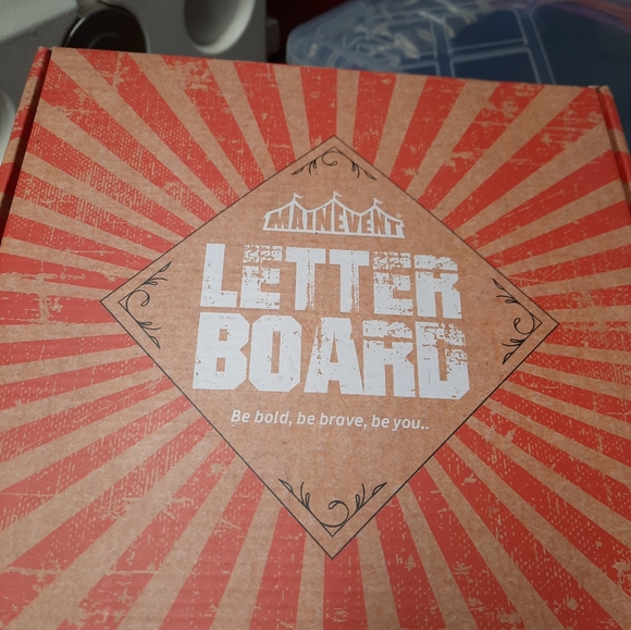 Nwt mainevent letter board - Picture 1 of 5